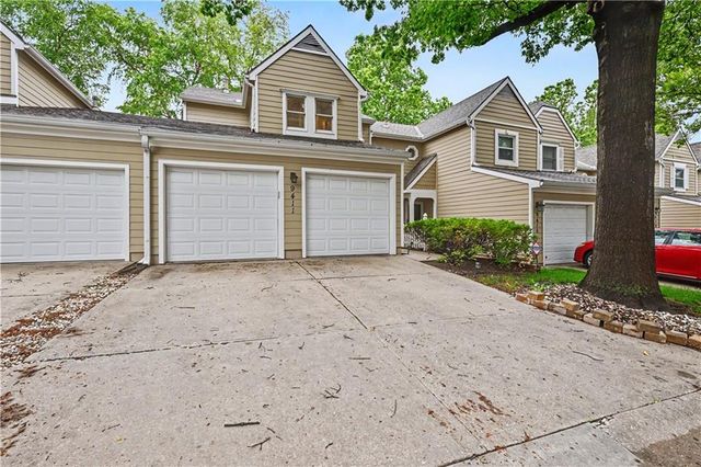 9411 W 119th Terrace, Overland Park, KS 66213