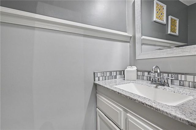 9411 W 119th Terrace, Overland Park, KS 66213