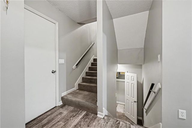 9411 W 119th Terrace, Overland Park, KS 66213