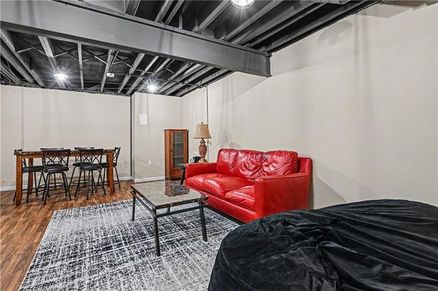 9411 W 119th Terrace, Overland Park, KS 66213