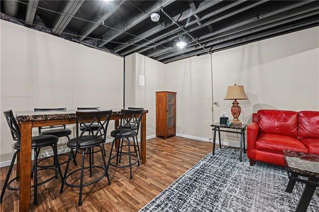 9411 W 119th Terrace, Overland Park, KS 66213