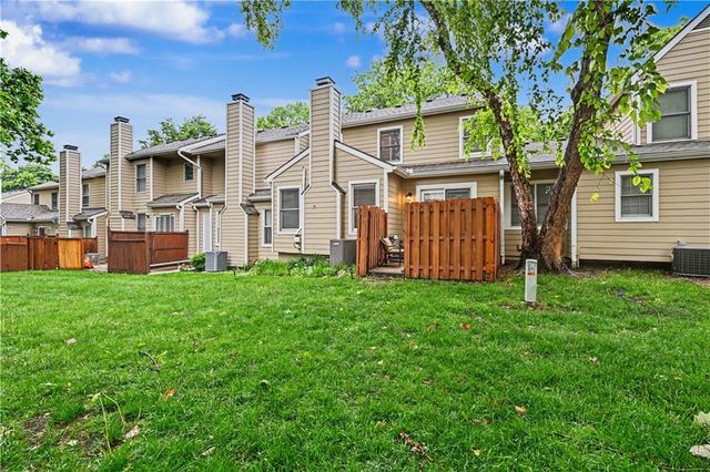 9411 W 119th Terrace, Overland Park, KS 66213