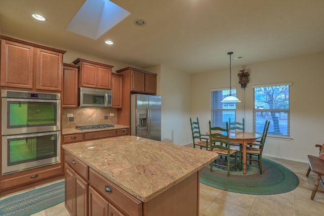 929 Evening Primrose Lane, Bernalillo, NM 87004