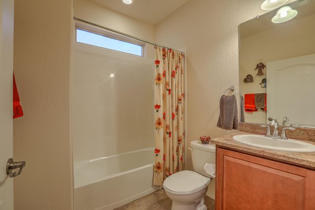 929 Evening Primrose Lane, Bernalillo, NM 87004