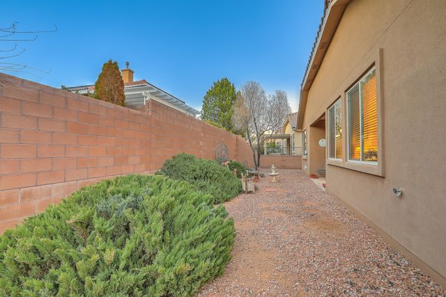 929 Evening Primrose Lane, Bernalillo, NM 87004