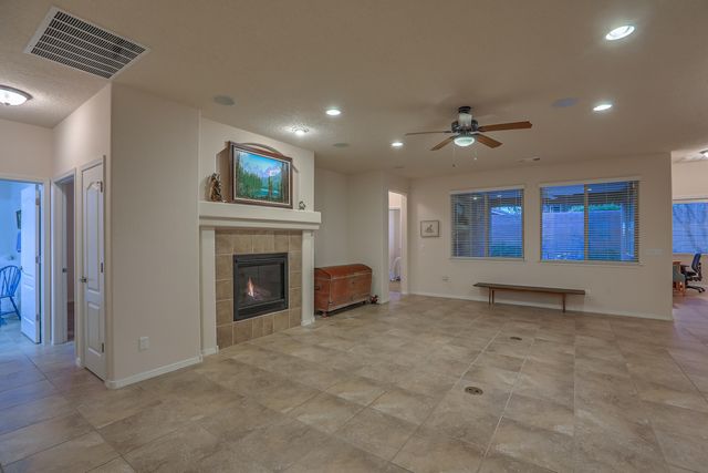 929 Evening Primrose Lane, Bernalillo, NM 87004