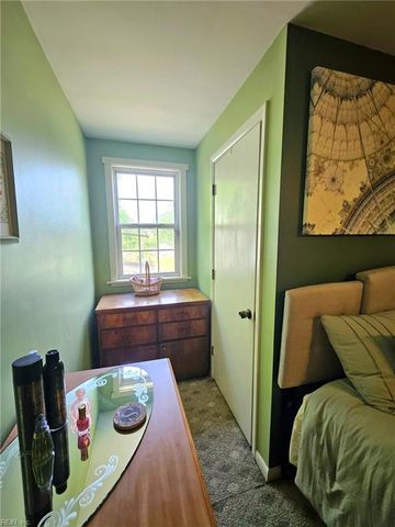 215 N 6th ST, Hampton, VA 23664