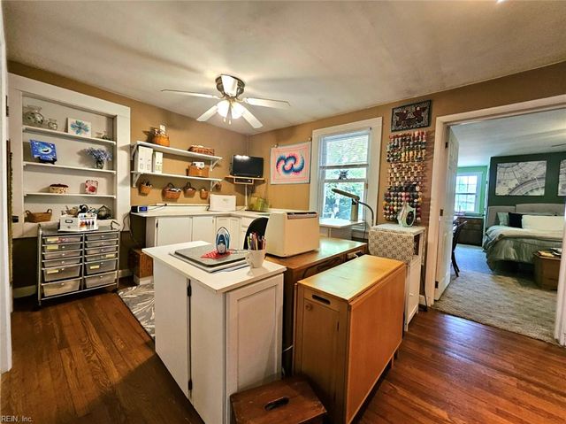 215 N 6th ST, Hampton, VA 23664