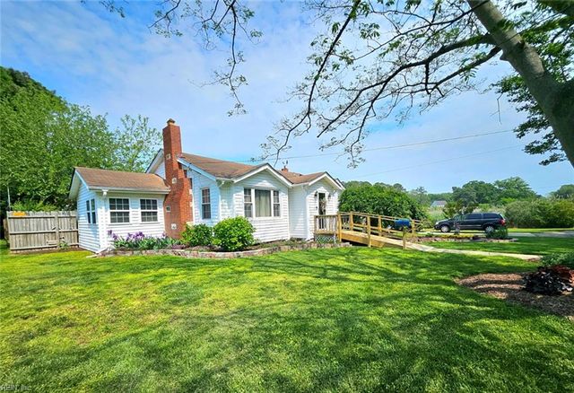 215 N 6th ST, Hampton, VA 23664