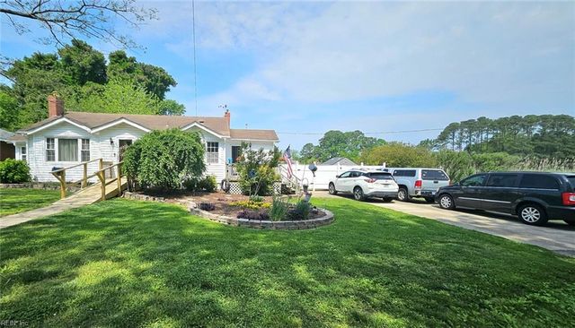 215 N 6th ST, Hampton, VA 23664