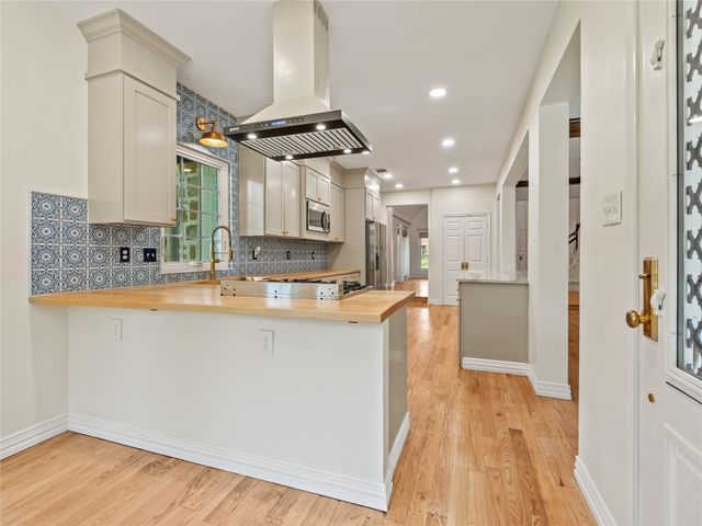 153 Meadowcreek Road, Coppell, TX 75019