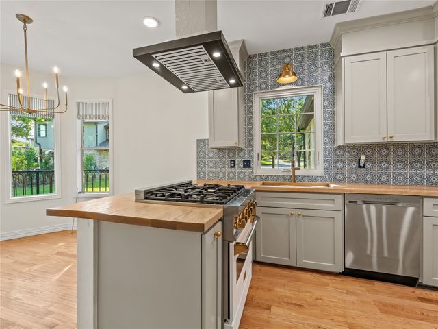 153 Meadowcreek Road, Coppell, TX 75019