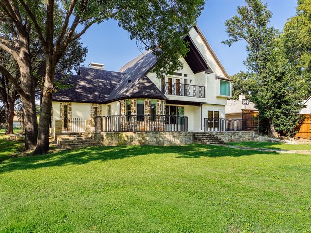 153 Meadowcreek Road, Coppell, TX 75019