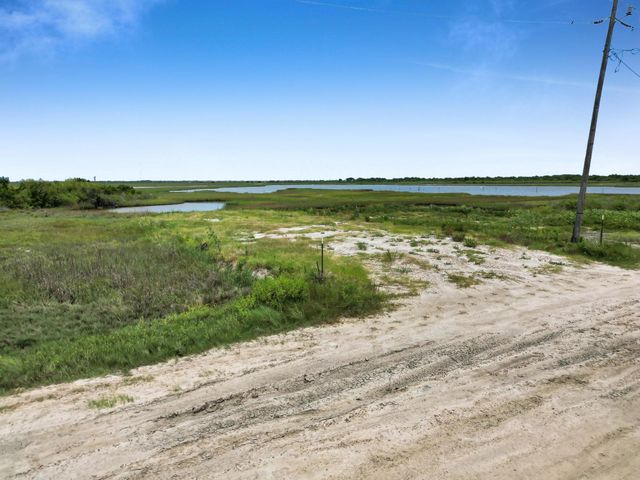 1434 Bahama Lane, Port Bolivar, TX 77650