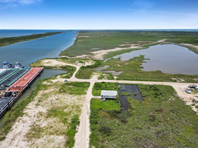 1434 Bahama Lane, Port Bolivar, TX 77650