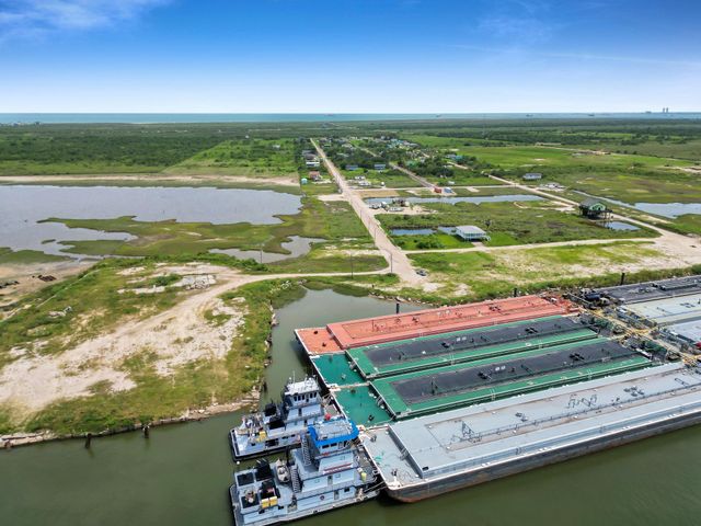 1434 Bahama Lane, Port Bolivar, TX 77650