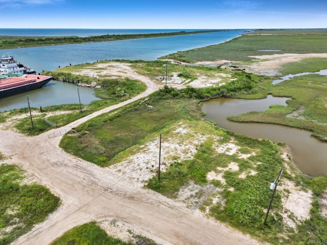 1434 Bahama Lane, Port Bolivar, TX 77650