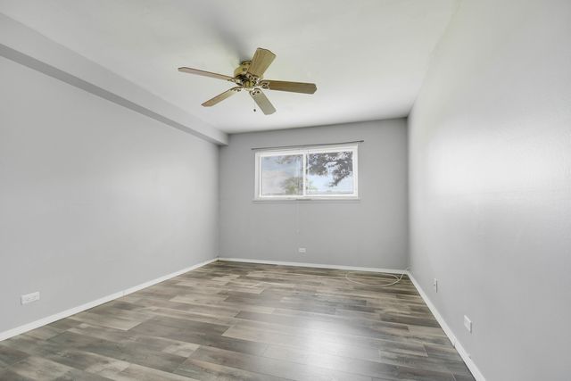 3A KINGERY QUARTER 103, Willowbrook, IL 60527