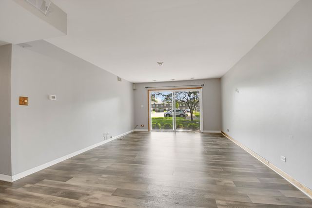 3A KINGERY QUARTER 103, Willowbrook, IL 60527