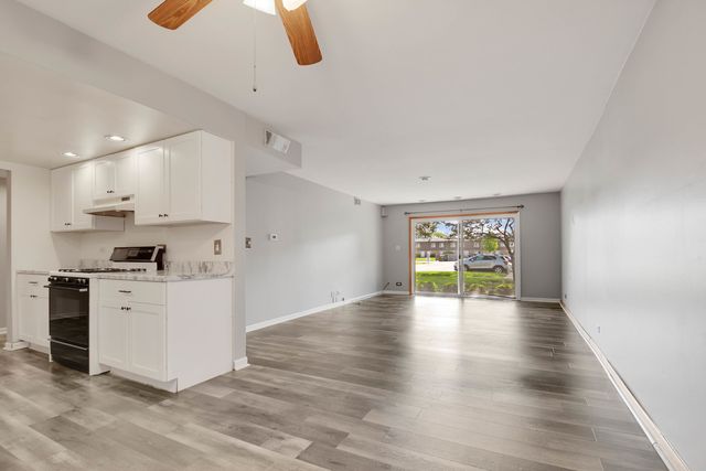 3A KINGERY QUARTER 103, Willowbrook, IL 60527