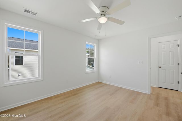 706 W Hayes Street, Burgaw, NC 28425