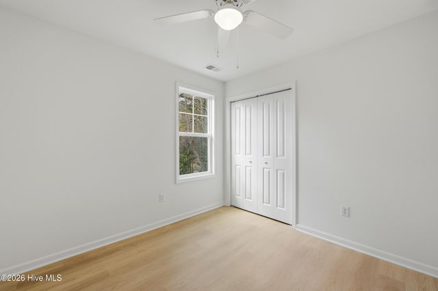 706 W Hayes Street, Burgaw, NC 28425