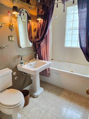 14 N Kingshighway Boulevard 6BS, St Louis, MO 63108