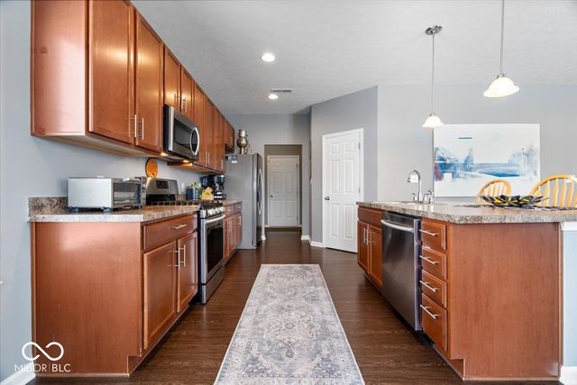 6873 W Cedarwood Circle, Mccordsville, IN 46055