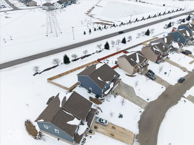 6873 W Cedarwood Circle, Mccordsville, IN 46055