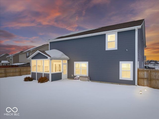 6873 W Cedarwood Circle, Mccordsville, IN 46055