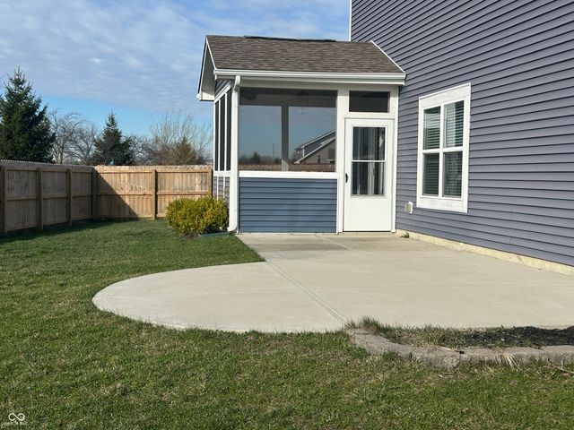 6873 W Cedarwood Circle, Mccordsville, IN 46055