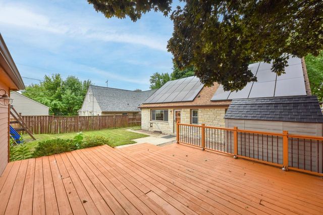 2728 N 90th STREET, Milwaukee, WI 53222