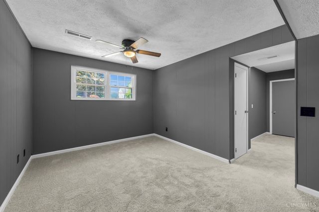 6826 Parkland Avenue, Cincinnati, OH 45233