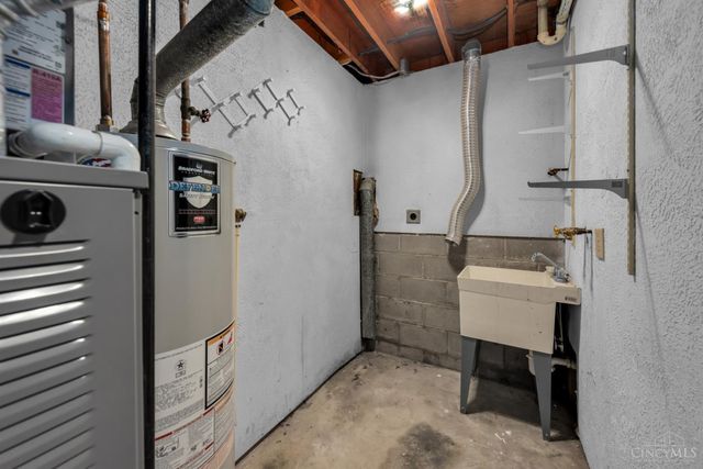 6826 Parkland Avenue, Cincinnati, OH 45233