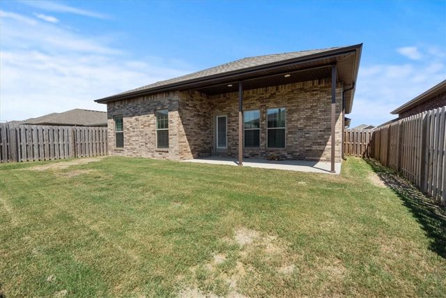 5905 NW Ettie May Street, Bentonville, AR 72713