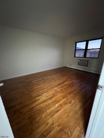 401 Us Highway 22 F, North Plainfield Boro, NJ 07060