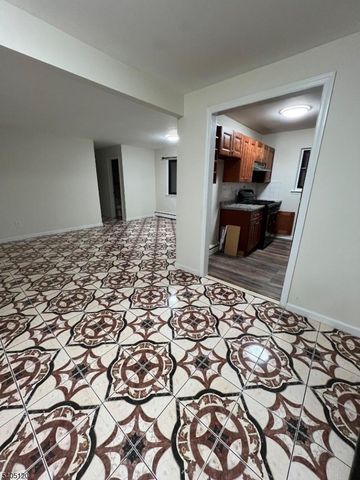 401 Us Highway 22 F, North Plainfield Boro, NJ 07060