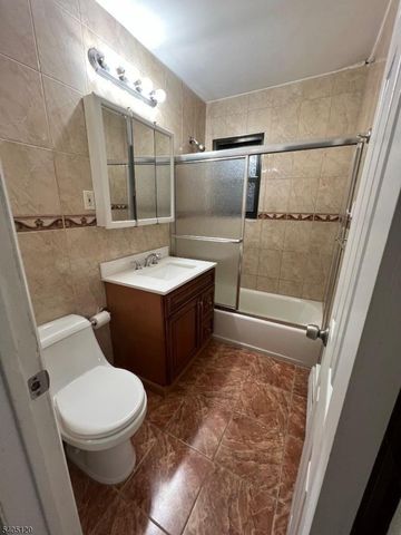 401 Us Highway 22 F, North Plainfield Boro, NJ 07060