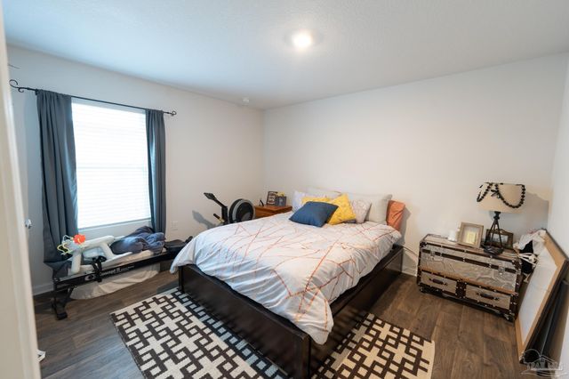 7337 Lakeside Oak Ct, Pensacola, FL 32526