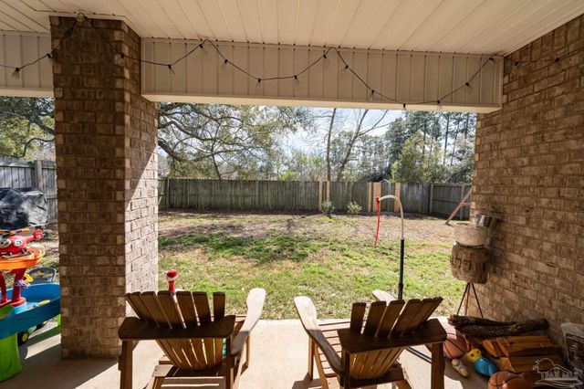 7337 Lakeside Oak Ct, Pensacola, FL 32526