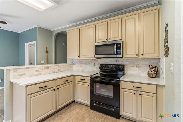 792 San Luis, New Braunfels, TX 78132