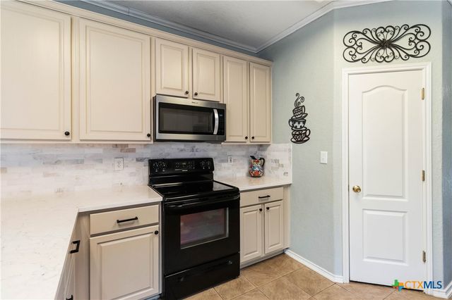 792 San Luis, New Braunfels, TX 78132