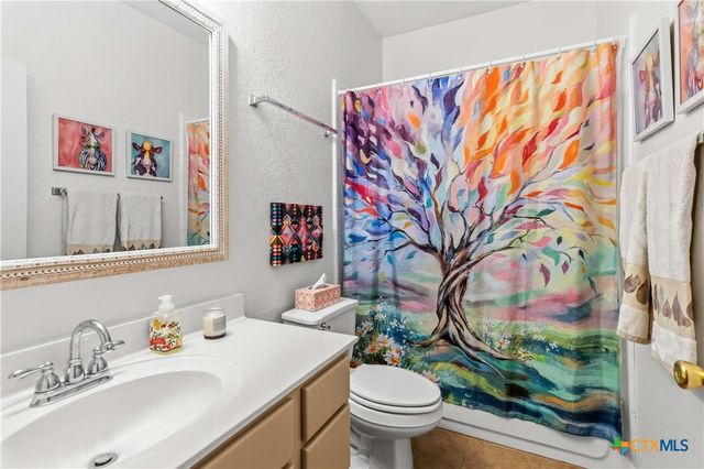 792 San Luis, New Braunfels, TX 78132
