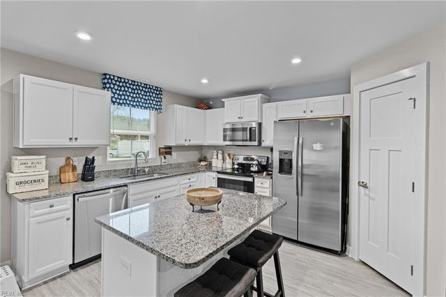 6887 Healy AVE, Gloucester, VA 23061