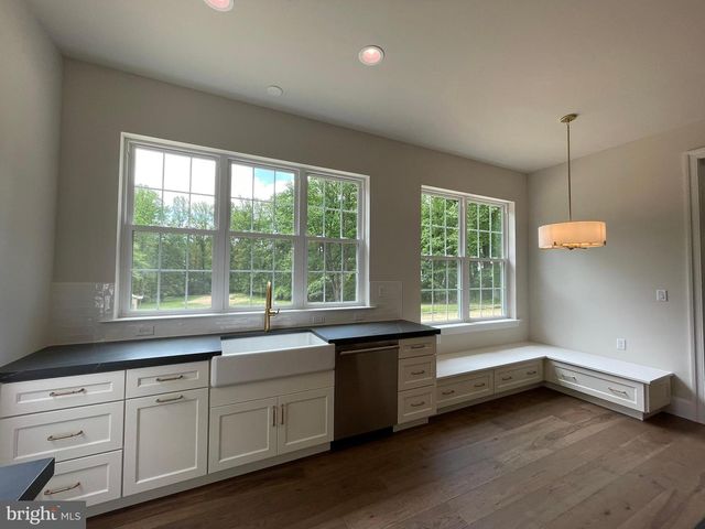 101 BURNT MILL CIR, Chadds Ford, PA 19317