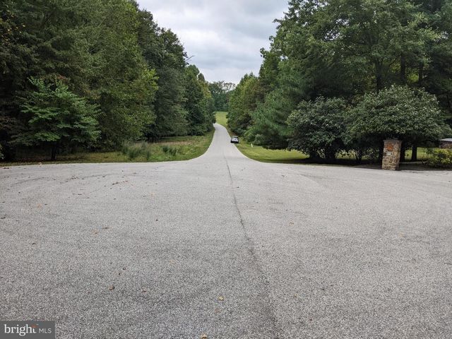 101 BURNT MILL CIR, Chadds Ford, PA 19317