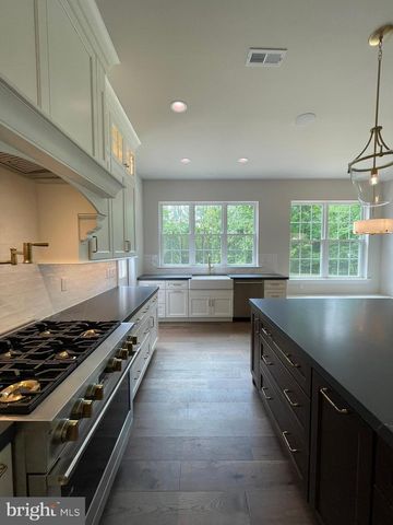 101 BURNT MILL CIR, Chadds Ford, PA 19317