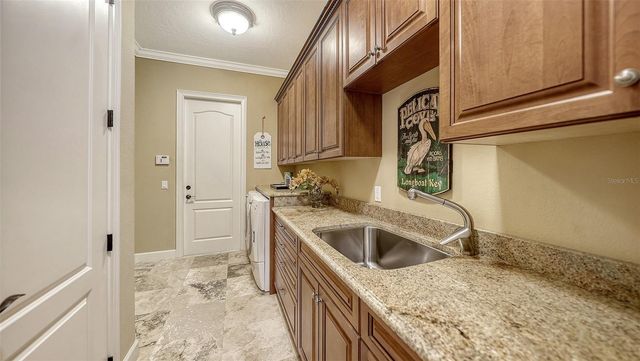 8864 ENCLAVE COURT, Sarasota, FL 34238