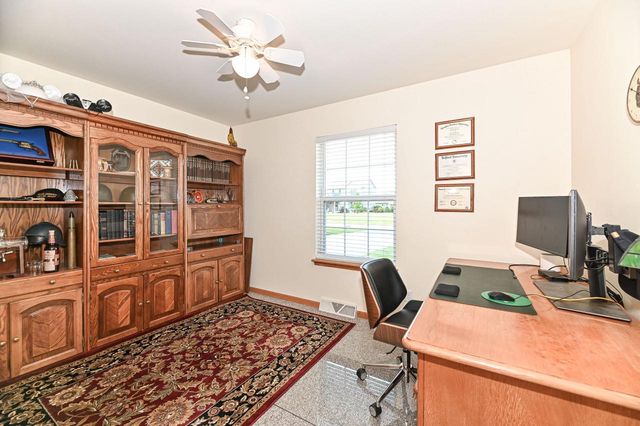 5625 Eagle Point DRIVE, Racine, WI 53406