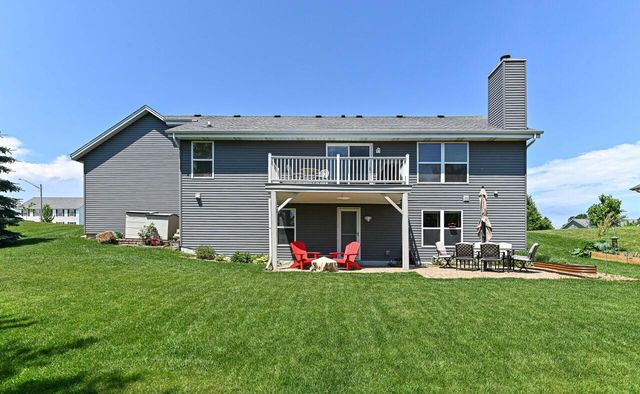 5625 Eagle Point DRIVE, Racine, WI 53406